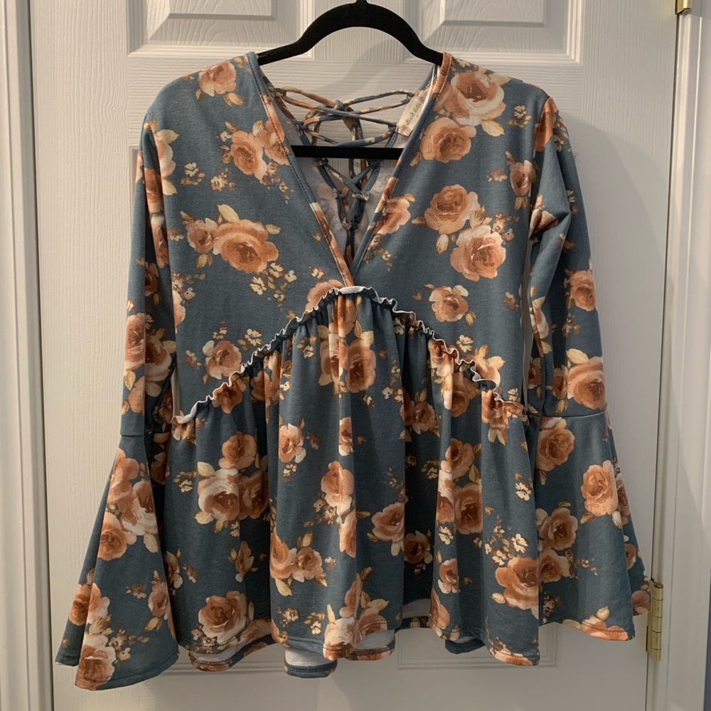 Altar’d State Floral Bell-sleeve Shirt